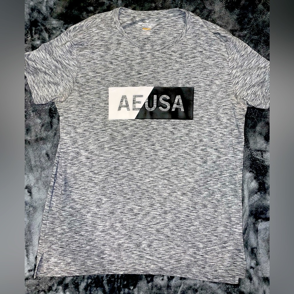 American Eagle size L. Slightly Used.